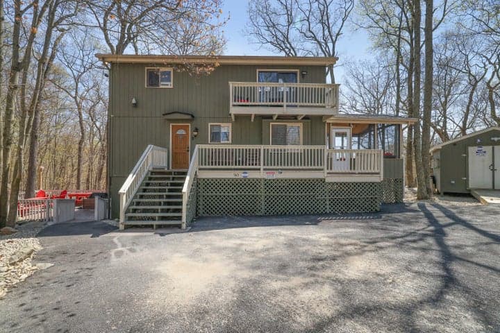 163 Cambridge Court