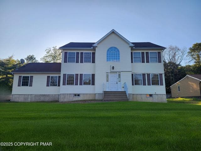 283 Pocono Boulevard, Bushkill, PA 18324