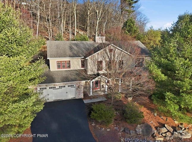 6 Fieldstone Court, Lake Harmony, PA 18624