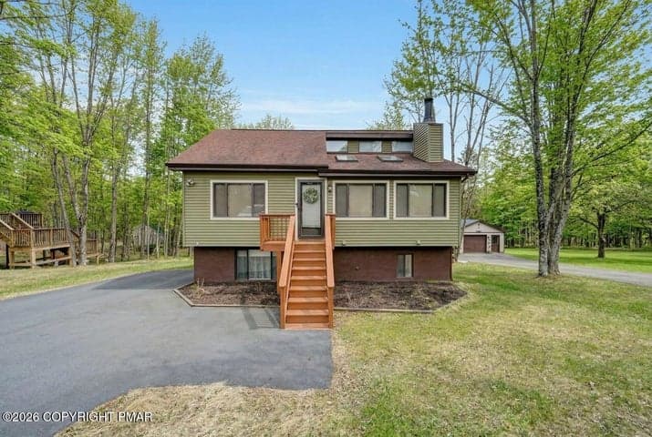 19 Woodcrest Lane