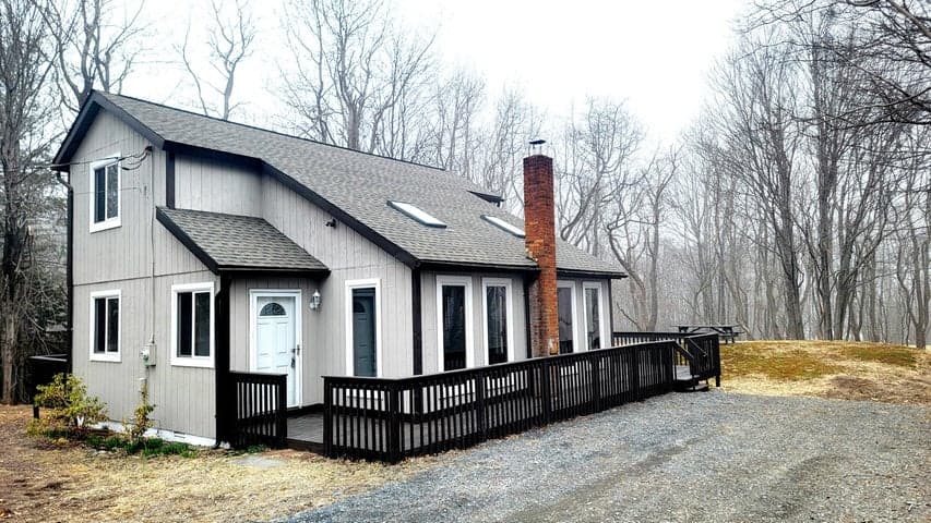 1123 BLACK BEAR Lane
