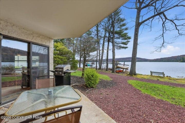 45 Midlake Drive, Lake Harmony, PA 18624