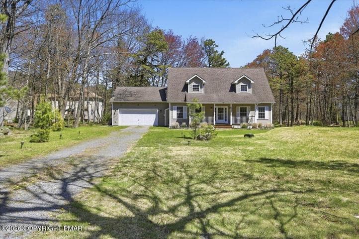 142 Stillwater Drive, Pocono Summit, PA 18346