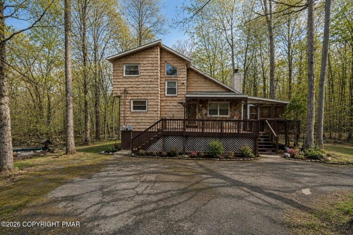 1328 Winding Way