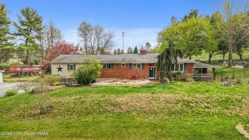 1042 Neffs Laurys Road