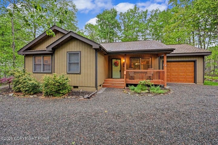5522 Fox Run Road, Pocono Pines, PA 18350