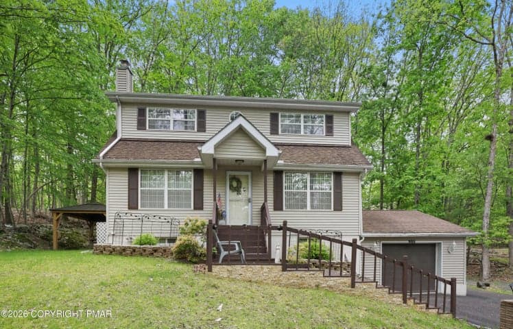2110 Lansdale Drive, East Stroudsburg, PA 18301