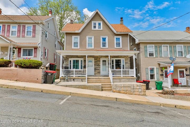 230 Carbon Street