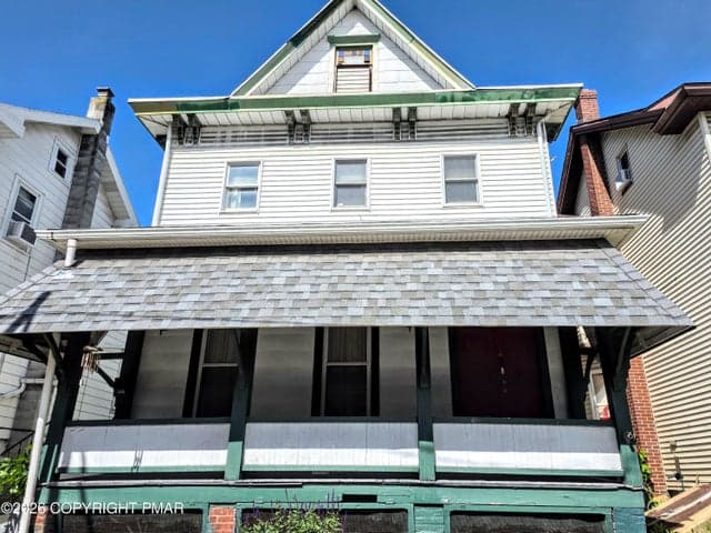 318 N 1st Street