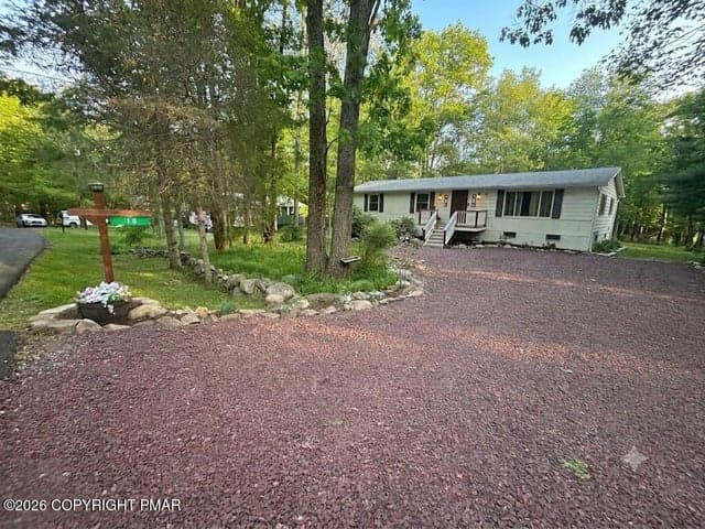 10 Helen Way, White Haven, PA 18661