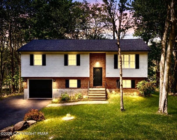 9807 Deerwood Drive