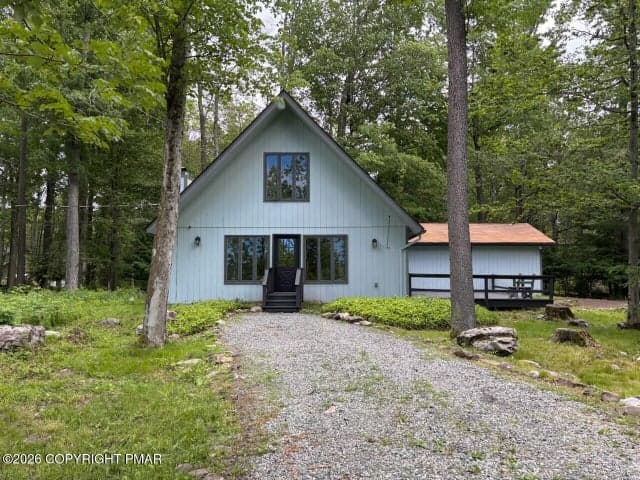 130 Sweet Briar Road, Pocono Pines, PA 18350