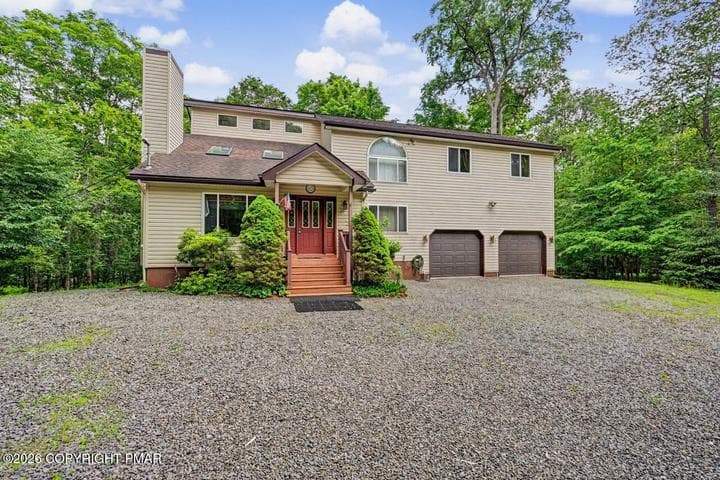 18 Blue Jay Lane