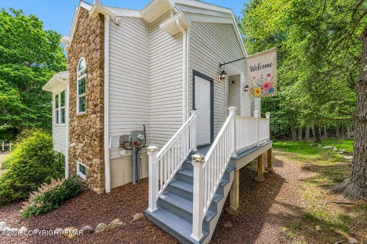12 Beachwood Court