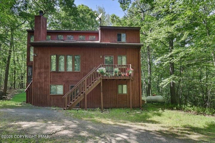 158 Saunders Drive