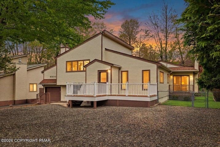 8495 Bumble Bee Way