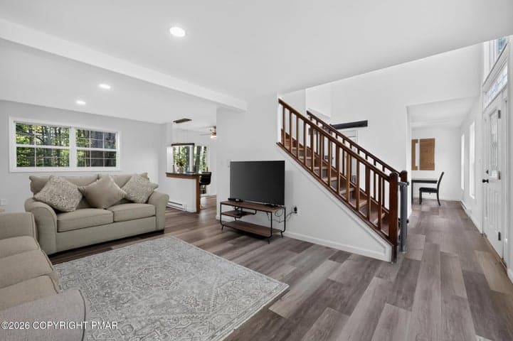 9186 Buttonwood Court