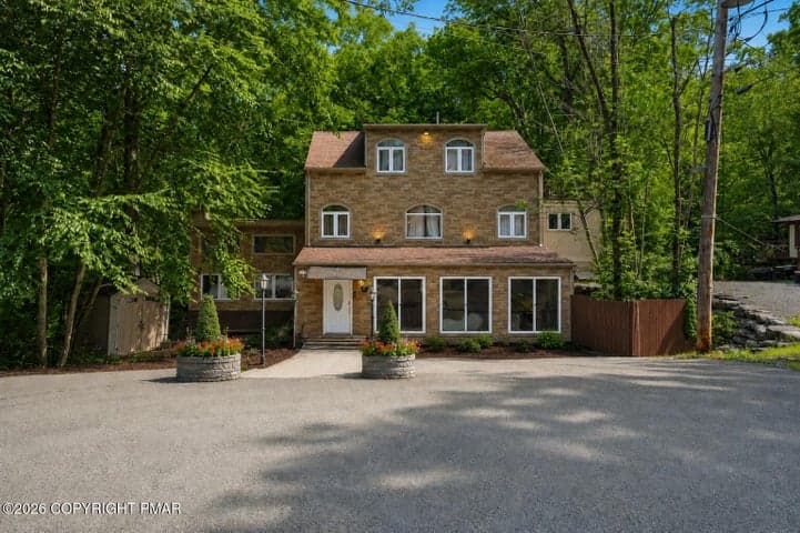 3130 Delaware Circle