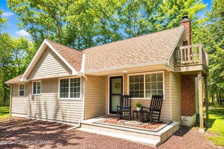 105 White Oak Drive