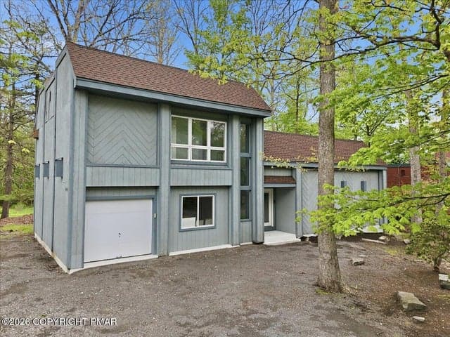 3120 Greenbriar Drive