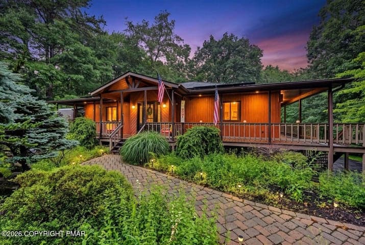 304 Devils Hole Road