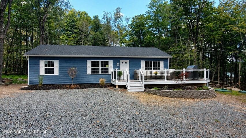 1708 Horizon Drive, Greentown, PA 18426