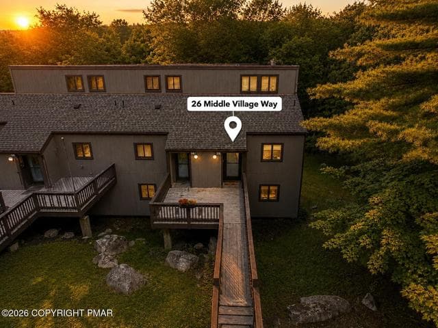 26 Middle Village Way, Tannersville, PA 18372