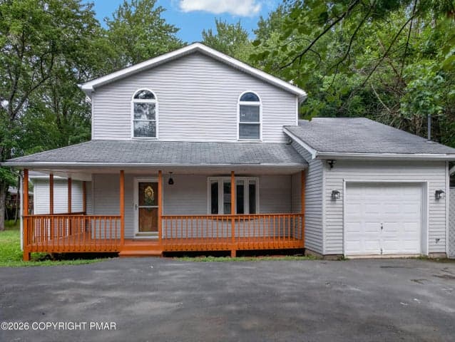 4116 Low Ridge Road, Pocono Summit, PA 18346