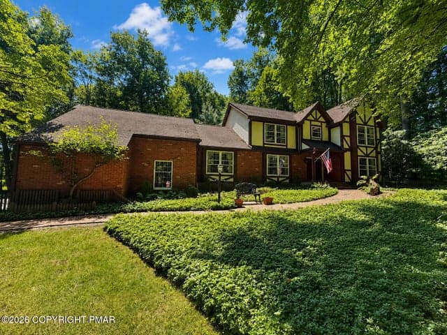 5333 Hickory Circle, Stroudsburg, PA 18360
