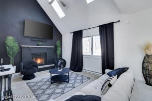 Photo 3