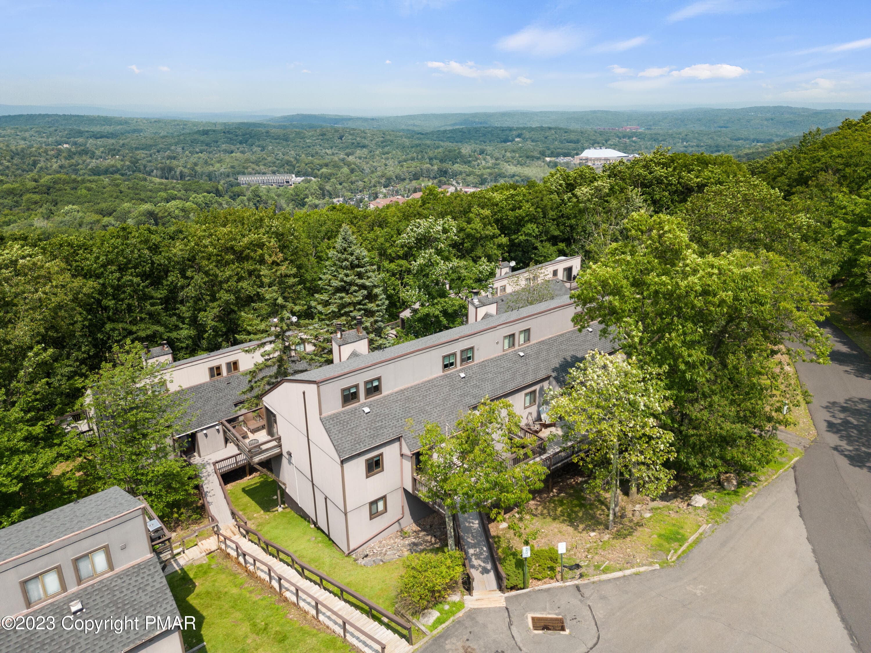115 Cross Country Lane, Tannersville, PA 18372