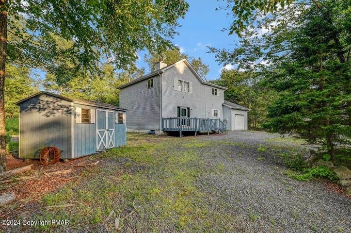 1267 Chandus Way, Tobyhanna, PA 18466