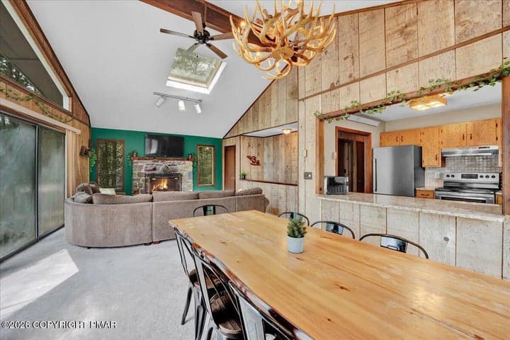4121 Hemlock Trail, Pocono Pines, PA 18350
