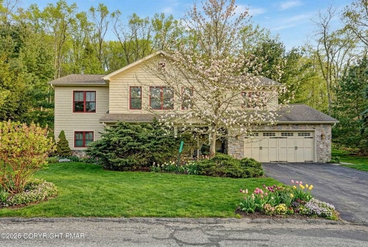 265 Longview Drive, Lake Harmony, PA 18624