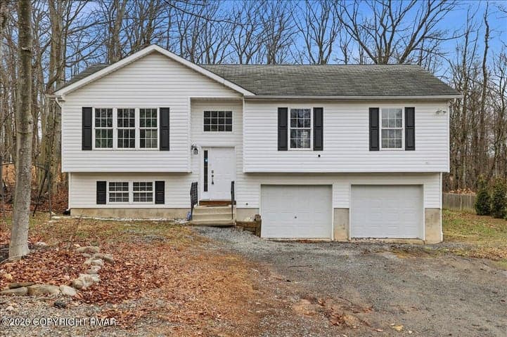 2085 Minqua Trail, Tobyhanna, PA 18466