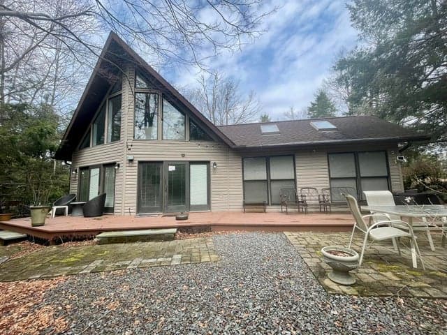 5144 Hounds Ear Road, Tobyhanna, PA 18466