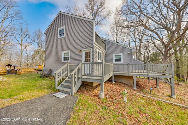 321 Clubhouse Drive, East Stroudsburg, PA 18302