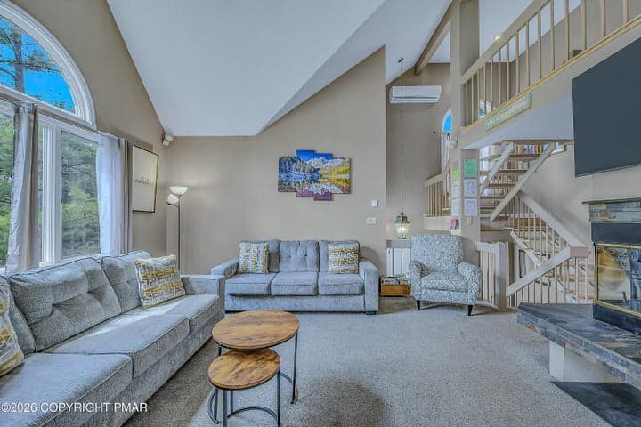 9 Rockspring Court, Lake Harmony, PA 18624