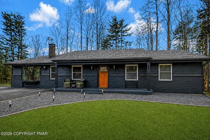 111 Elm Drive, Blakeslee, PA 18610