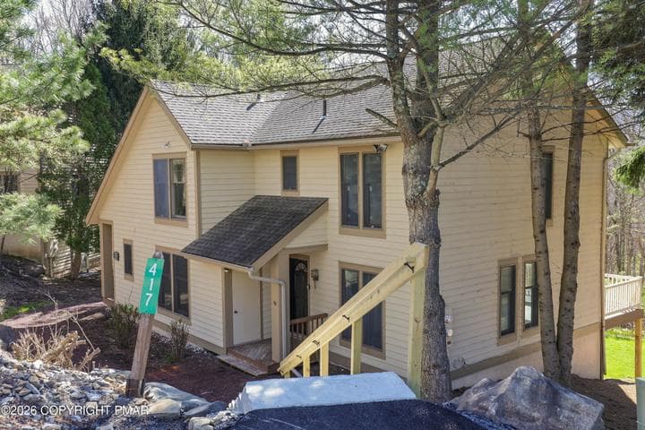 417 Hickory Drive, Tannersville, PA 18372