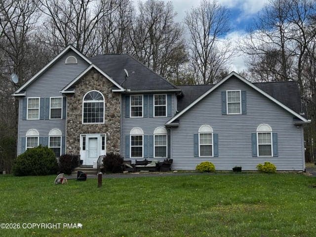 30 Sumner Drive, East Stroudsburg, PA 18302