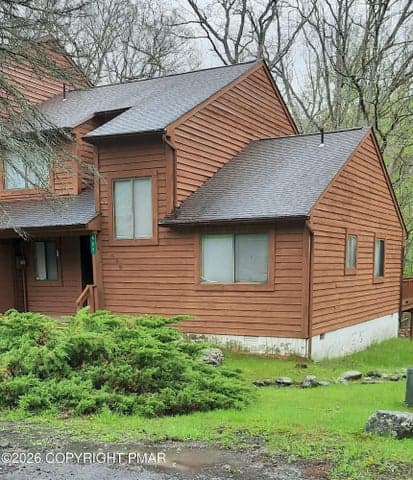 409 Tudor Court, Bushkill, PA 18324