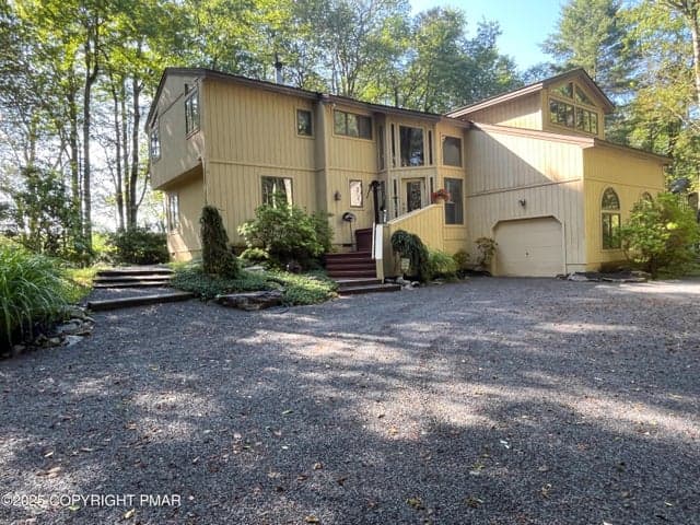 108 Blackfoot Trail, Pocono Pines, PA 18350