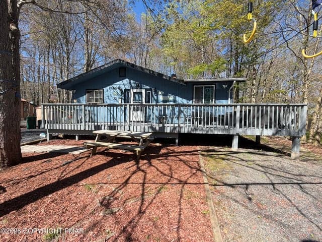 8415 Porcupine Drive, Tobyhanna, PA 18466