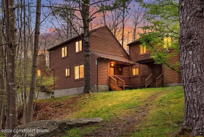227 Sedburgh Court, Bushkill, PA 18324