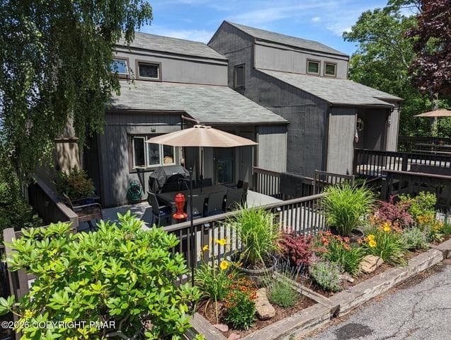 276 Overlook Way, Tannersville, PA 18372