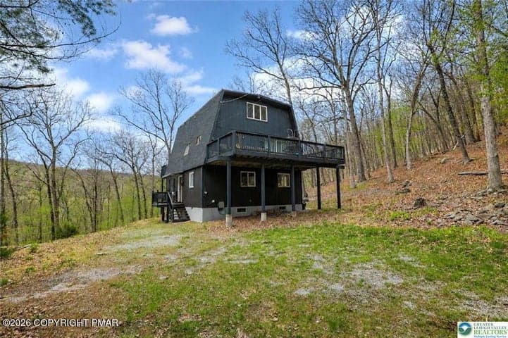 207 Bunsen Court, East Stroudsburg, PA 18302