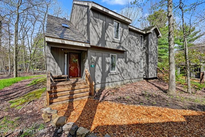 33 Elevator, Lake Harmony, PA 18624