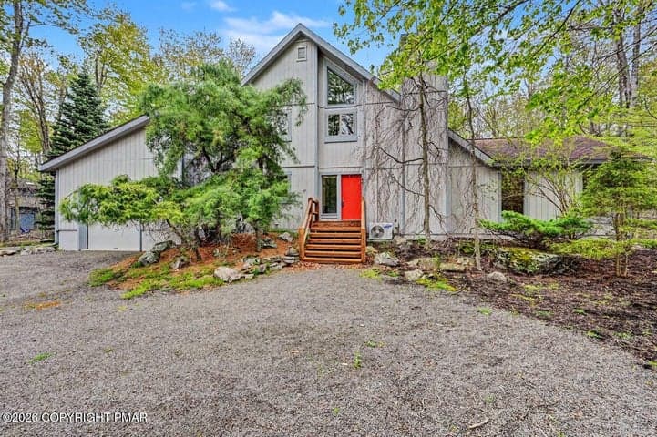 5106 Pioneer Trail, Pocono Pines, PA 18350