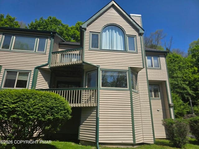 338 Hollow Road, East Stroudsburg, PA 18302